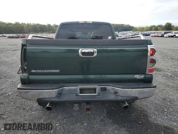 ✅ 2006 Chevrolet Silverado 1500 LS • VIN: 2GCEK19B561266573 • Lot: 71420804. Wystawiony na Copart z przebiegiem 153 471 mil mil. Skorzystaj z bezpłatnego archiwum sprzedaży aukcyjnych z USA i zobacz szczegółowy raport historii pojazdu na DreamBid. Zdjęcie 6.