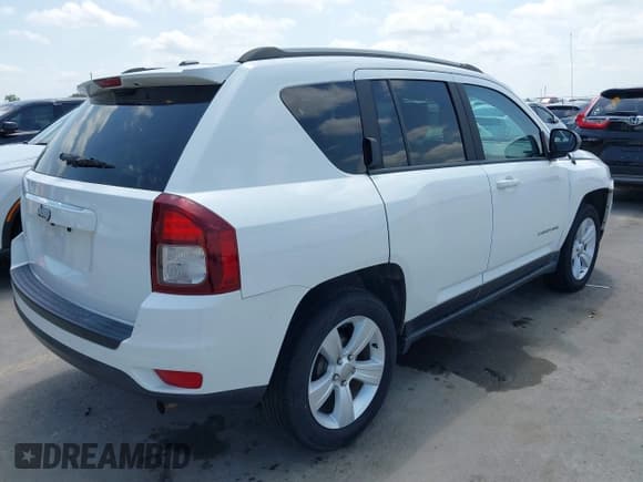 ✅ 2016 Jeep Compass Sport • VIN: 1C4NJCBA6GD704930 • Лот: 42096378. Опубликован ранее на IAAI с пробегом 84 679 миль. Бесплатный доступ к архиву аукционных продаж из США и подробный отчёт об истории автомобиля на DreamBid. Изображение 4.