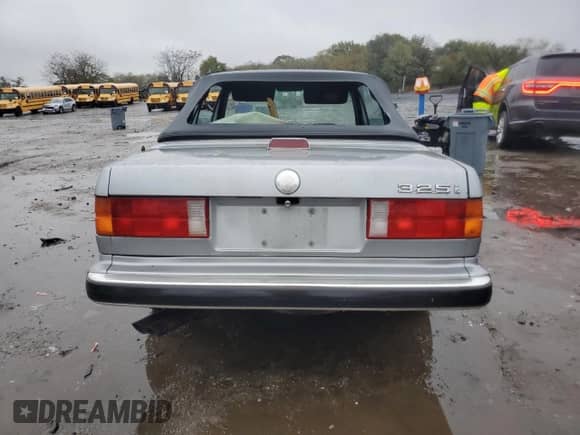 1988 BMW 3 Series с VIN WBABB2306J8855814, выставлен на аукционе Copart как лот 90883585 с пробегом 109 831 миль миль и Чистый • Clean title. История ставок и продаж доступна на DreamBid. Изображение 7.