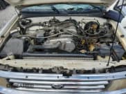 ✅ 1998 Toyota T100 SR5 • VIN: JT4UN24D8W0050987 • Лот: 85686345. Опубликован ранее на Copart с пробегом 285 581 миль. Бесплатный доступ к архиву аукционных продаж из США и подробный отчёт об истории автомобиля на DreamBid. Изображение 11.