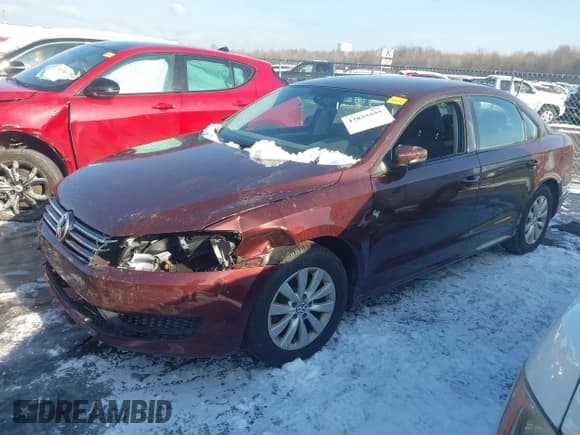 ✅ 2013 Volkswagen Passat S • VIN: 1VWAP7A37DC085454 • Лот: 43835555. Опубликован ранее на IAAI с пробегом 171 496 миль. Бесплатный доступ к архиву аукционных продаж из США и подробный отчёт об истории автомобиля на DreamBid. Изображение 14.