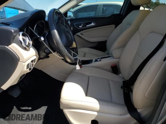 ✅ 2019 Mercedes-Benz GLA 250 • VIN: WDCTG4EB7KJ594670 • Lot: 82469515. Wystawiony na Copart z przebiegiem 53 373 mil. Bezpłatny archiwum sprzedaży aukcyjnych z USA i szczegółowy raport historii pojazdu na DreamBid. Zdjęcie 7.