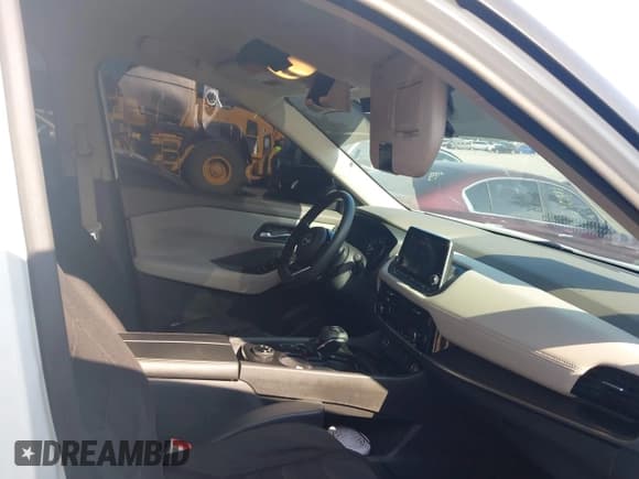 ✅ 2022 Nissan Rogue SV • VIN: 5N1BT3BBXNC718964 • Lot: 42770946. Listed on IAAI with 56,141 mi. Free auction sales archive from the USA and detailed vehicle history report at DreamBid. Image 5.