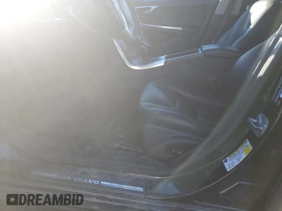 ✅ 2015 Volvo V60 T5 Premier • VIN: YV1612SK6F1225781 • Lot: 42981805. Listed on Copart with 236,782 mi. Free auction sales archive from the USA and detailed vehicle history report at DreamBid. Image 7.