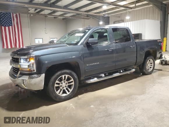 ✅ 2017 Chevrolet Silverado 1500 LT • VIN: 3GCUKREC7HG332690 • Lot: 82768415. Wystawiony na Copart z przebiegiem 94 651 mil. Bezpłatny archiwum sprzedaży aukcyjnych z USA i szczegółowy raport historii pojazdu na DreamBid. Zdjęcie 1.