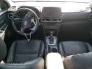 ✅ 2020 Hyundai Kona Limited • VIN: KM8K33A52LU481759 • Лот: 67101883. Опубликован ранее на Copart с пробегом 41 834 миль. Бесплатный доступ к архиву аукционных продаж из США и подробный отчёт об истории автомобиля на DreamBid. Изображение 8.