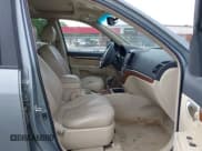 ✅ 2009 Hyundai Santa Fe SE • VIN: 5NMSH13E09H311908 • Lot: 42098472. Listed on IAAI with 262,187 mi. Free auction sales archive from the USA and detailed vehicle history report at DreamBid. Image 5.