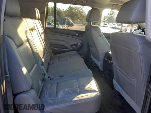 ✅ 2016 Chevrolet Suburban LT • VIN: 1GNSCHKC4GR446168 • Lot: 96157215. Wystawiony na Copart z przebiegiem 111 513 mil. Bezpłatny archiwum sprzedaży aukcyjnych z USA i szczegółowy raport historii pojazdu na DreamBid. Zdjęcie 11.