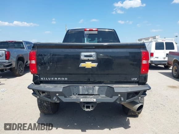 ✅ 2015 Chevrolet Silverado 2500HD LTZ • VIN: 1GC1KWE81FF510217 • Lot: 42779386. Listed on IAAI with Not provided. Free auction sales archive from the USA and detailed vehicle history report at DreamBid. Image 13.