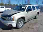 2014 Chevrolet Suburban LT z VIN 1GNSKJE71ER145069, wystawiony jako IAAI lot #41855455 z przebiegiem 197 617 mil mil oraz . Historia ofert i sprzedaży dostępna na DreamBid. Obrazek 17.