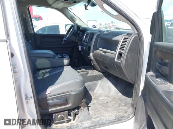 ✅ 2018 Ram 2500 Tradesman • VIN: 3C6UR5HJ6JG378765 • Лот: 43004424. Опубликован ранее на IAAI с пробегом 185 447 миль. Бесплатный доступ к архиву аукционных продаж из США и подробный отчёт об истории автомобиля на DreamBid. Изображение 5.