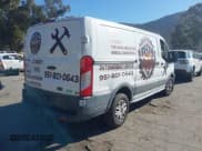 ✅ 2016 Ford Transit • VIN: 1FTYR1YG0GKB54092 • Lot: 43453920. Wystawiony na IAAI z przebiegiem Nie podano. Bezpłatny archiwum sprzedaży aukcyjnych z USA i szczegółowy raport historii pojazdu na DreamBid. Zdjęcie 4.