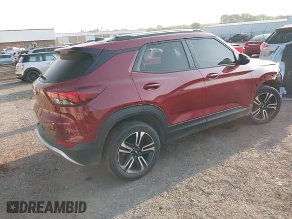 ✅ 2023 Chevrolet TrailBlazer LT • VIN: KL79MPSL0PB118427 • Лот: 43220556. Опубликован ранее на IAAI с пробегом 68 323 миль. Бесплатный доступ к архиву аукционных продаж из США и подробный отчёт об истории автомобиля на DreamBid. Изображение 4.