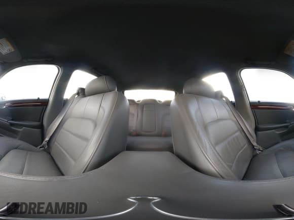 ✅ 2005 Cadillac DeVille • VIN: 1G6KD54Y05U258161 • Lot: 43205077. Wystawiony na IAAI z przebiegiem 137 759 mil. Bezpłatny archiwum sprzedaży aukcyjnych z USA i szczegółowy raport historii pojazdu na DreamBid. Zdjęcie 18.