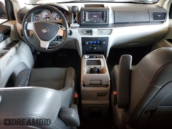 ✅ 2009 Volkswagen Routan SEL • VIN: 2V8HW54X29R608289 • Лот: 62411015. Опубликован ранее на Copart с пробегом 55 717 миль. Бесплатный доступ к архиву аукционных продаж из США и подробный отчёт об истории автомобиля на DreamBid. Изображение 8.