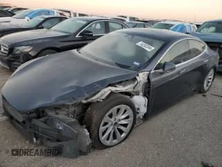 ✅ 2017 Tesla Model S 100D • VIN: 5YJSA1E22HF232568 • Lot: 74232244. Wystawiony na Copart z przebiegiem 38 088 mil. Bezpłatny archiwum sprzedaży aukcyjnych z USA i szczegółowy raport historii pojazdu na DreamBid. Zdjęcie 1.