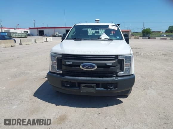 ✅ 2019 Ford F-250 XL • VIN: 1FD7X2A68KEE68410 • Lot: 42483463. Listed on IAAI with 100,636 mi. Free auction sales archive from the USA and detailed vehicle history report at DreamBid. Image 12.