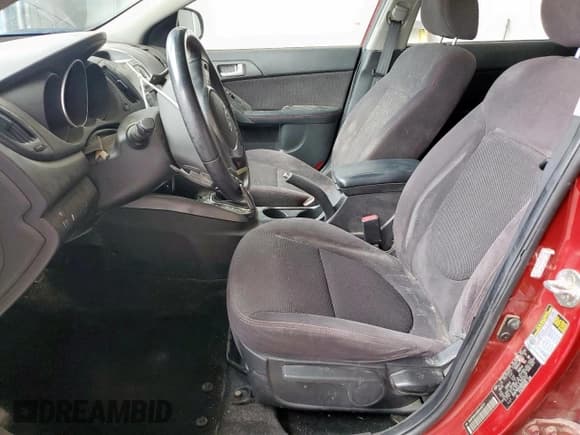 ✅ 2011 Kia Forte SX • VIN: KNAFW5A32B5446717 • Lot: 70956535. Wystawiony na Copart z przebiegiem 135 336 mil. Bezpłatny archiwum sprzedaży aukcyjnych z USA i szczegółowy raport historii pojazdu na DreamBid. Zdjęcie 7.