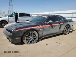 2016 Dodge Challenger R/T Scat Pack z VIN 2C3CDZFJ6GH288879, wystawiony jako Copart lot #68694125 z przebiegiem 32 967 mil mil oraz Szkoda całkowita • Salvage title. Historia ofert i sprzedaży dostępna na DreamBid. Obrazek 1.