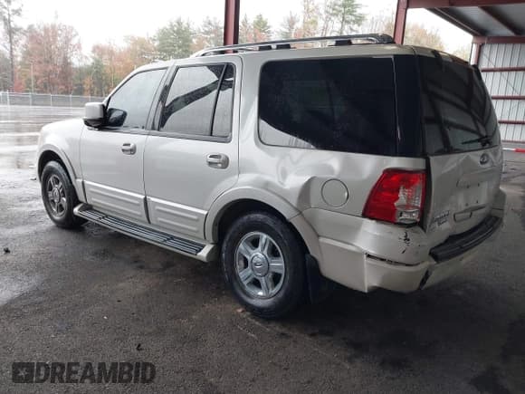 ✅ 2006 Ford Expedition Limited • VIN: 1FMFU20516LA76674 • Lot: 43425630. Wystawiony na IAAI z przebiegiem 222 792 mil. Bezpłatny archiwum sprzedaży aukcyjnych z USA i szczegółowy raport historii pojazdu na DreamBid. Zdjęcie 3.