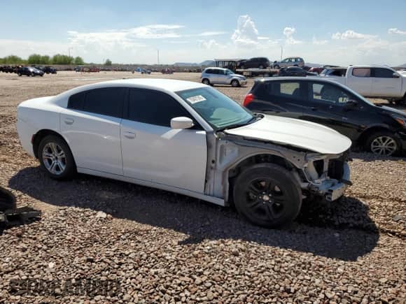 2019 Dodge Charger SXT z VIN 2C3CDXBG3KH664106, wystawiony jako Copart lot #70497245 z przebiegiem 94 874 mil mil oraz Szkoda całkowita • Salvage title. Historia ofert i sprzedaży dostępna na DreamBid. Obrazek 4.