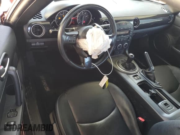 ✅ 2013 Mazda MX-5 Miata Grand Touring • VIN: JM1NC2PF2D0232253 • Lot: 71936844. Wystawiony na Copart z przebiegiem 78 482 mil. Bezpłatny archiwum sprzedaży aukcyjnych z USA i szczegółowy raport historii pojazdu na DreamBid. Zdjęcie 8.