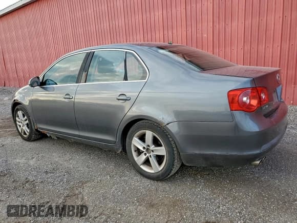 ✅ 2007 Volkswagen Jetta 2.5 • VIN: 3VWSF71K27M136733 • Lot: 93822515. Listed on Copart with 186,517 mi. Free auction sales archive from the USA and detailed vehicle history report at DreamBid. Image 2.