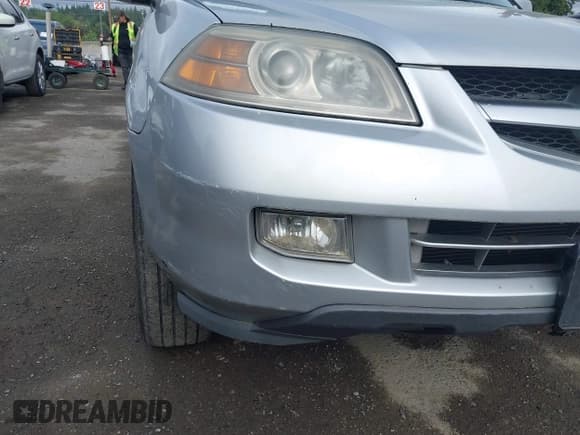 ✅ 2004 Acura MDX • VIN: 2HNYD18284H560301 • Lot: 42432224. Listed on IAAI with 223,181 mi. Free auction sales archive from the USA and detailed vehicle history report at DreamBid. Image 6.