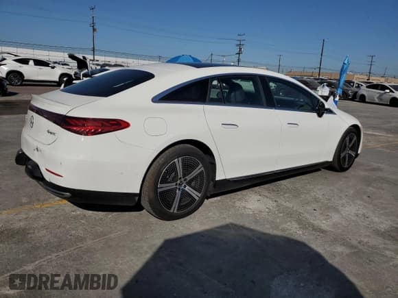 ✅ 2024 Mercedes-Benz EQS 450 • VIN: W1KCG2EB4RA047852 • Lot: 57685795. Listed on Copart with 6,791 mi. Free auction sales archive from the USA and detailed vehicle history report at DreamBid. Image 3.