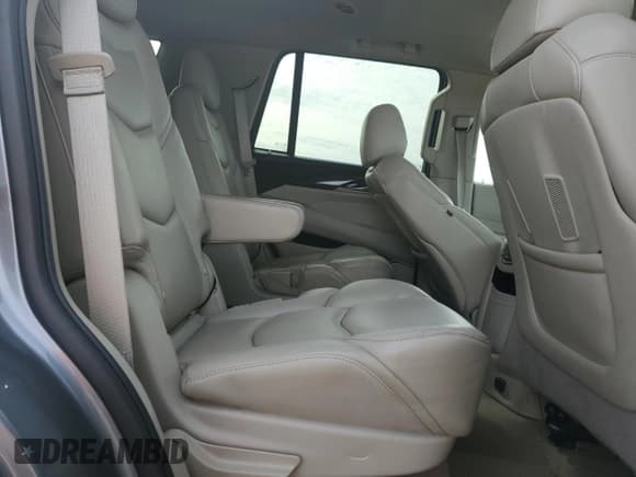✅ 2020 Cadillac Escalade Luxury • VIN: 1GYS4BKJ5LR115377 • Lot: 84286565. Listed on Copart with 140,986 mi. Free auction sales archive from the USA and detailed vehicle history report at DreamBid. Image 11.