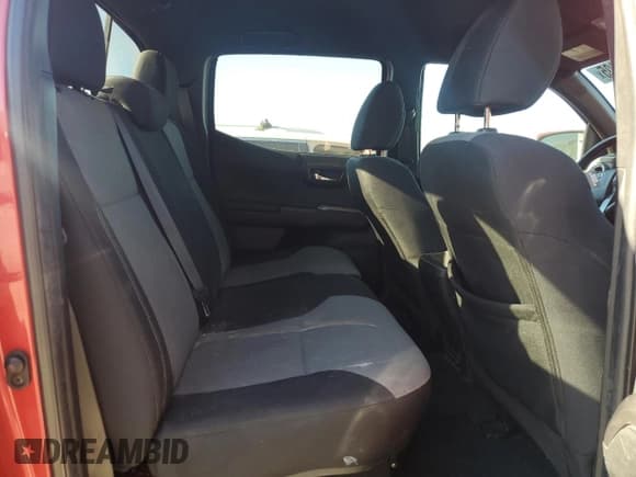 ✅ 2022 Toyota Tacoma TRD Sport • VIN: 3TYCZ5AN1NT061926 • Lot: 89909305. Wystawiony na Copart z przebiegiem 62 338 mil. Bezpłatny archiwum sprzedaży aukcyjnych z USA i szczegółowy raport historii pojazdu na DreamBid. Zdjęcie 10.