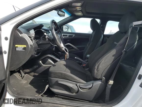 ✅ 2017 Hyundai Veloster Value Edition • VIN: KMHTC6ADXHU323836 • Lot: 46752225. Wystawiony na Copart z przebiegiem 171 428 mil. Bezpłatny archiwum sprzedaży aukcyjnych z USA i szczegółowy raport historii pojazdu na DreamBid. Zdjęcie 7.