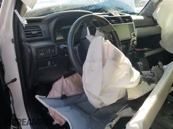 ✅ 2023 Toyota 4Runner SR5 Premium • VIN: JTENU5JR9P6133301 • Lot: 82435444. Wystawiony na Copart z przebiegiem Nie podano. Bezpłatny archiwum sprzedaży aukcyjnych z USA i szczegółowy raport historii pojazdu na DreamBid. Zdjęcie 8.