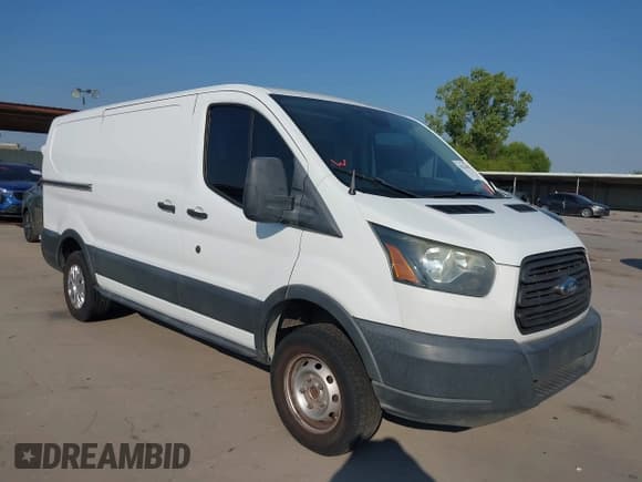 ✅ 2017 Ford Transit • VIN: 1FTYE1YM3HKA15190 • Lot: 43227646. Listed on IAAI with 204,619 mi. Free auction sales archive from the USA and detailed vehicle history report at DreamBid. Image 1.