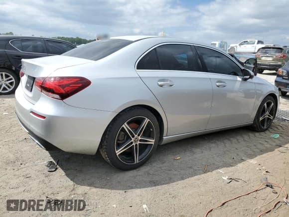 ✅ 2021 Mercedes-Benz A 220 • VIN: W1K3G4EB5MJ291000 • Лот: 84623025. Опубликован ранее на Copart с пробегом Не указан. Бесплатный доступ к архиву аукционных продаж из США и подробный отчёт об истории автомобиля на DreamBid. Изображение 3.