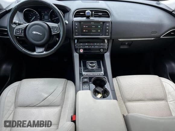 ✅ 2017 Jaguar F-Pace 35t Prestige • VIN: SADCK2BV2HA077734 • Лот: 53062845. Опубликован ранее на Copart с пробегом 75 342 миль. Бесплатный доступ к архиву аукционных продаж из США и подробный отчёт об истории автомобиля на DreamBid. Изображение 8.