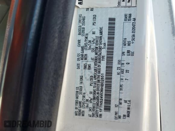 ✅ 2006 Ford Econoline Cargo • VIN: 1FTNS24W36HB02851 • Lot: 87000695. Wystawiony na Copart z przebiegiem 331 161 mil. Bezpłatny archiwum sprzedaży aukcyjnych z USA i szczegółowy raport historii pojazdu na DreamBid. Zdjęcie 13.