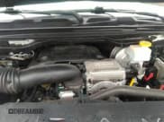 ✅ 2020 Ram 1500 Laramie • VIN: 1C6SRFJT1LN111892 • Lot: 42940467. Wystawiony na IAAI z przebiegiem 93 416 mil. Bezpłatny archiwum sprzedaży aukcyjnych z USA i szczegółowy raport historii pojazdu na DreamBid. Zdjęcie 19.