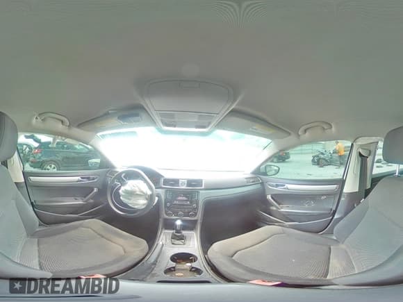 ✅ 2016 Volkswagen Passat S • VIN: 1VWAT7A34GC056459 • Лот: 71258135. Опубликован ранее на Copart с пробегом 178 011 миль. Бесплатный доступ к архиву аукционных продаж из США и подробный отчёт об истории автомобиля на DreamBid. Изображение 15.