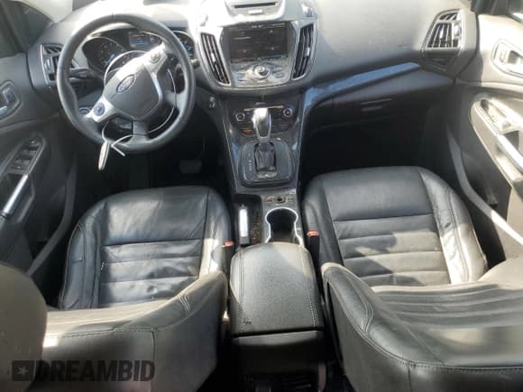 ✅ 2015 Ford Escape Titanium • VIN: 1FMCU0J93FUC34080 • Lot: 57169665. Wystawiony na Copart z przebiegiem 243 518 mil. Bezpłatny archiwum sprzedaży aukcyjnych z USA i szczegółowy raport historii pojazdu na DreamBid. Zdjęcie 8.