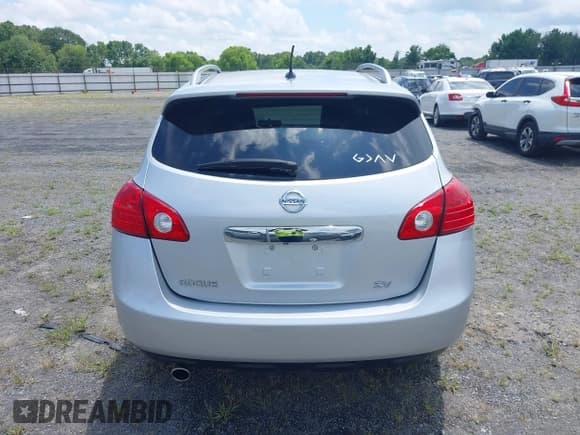 ✅ 2013 Nissan Rogue SV • VIN: JN8AS5MT0DW011703 • Lot: 42498110. Wystawiony na IAAI z przebiegiem 79 293 mil. Bezpłatny archiwum sprzedaży aukcyjnych z USA i szczegółowy raport historii pojazdu na DreamBid. Zdjęcie 16.