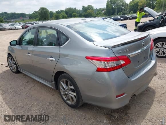 ✅ 2014 Nissan Sentra S • VIN: 3N1AB7AP0EY239499 • Lot: 42946049. Wystawiony na IAAI z przebiegiem 142 985 mil. Bezpłatny archiwum sprzedaży aukcyjnych z USA i szczegółowy raport historii pojazdu na DreamBid. Zdjęcie 3.