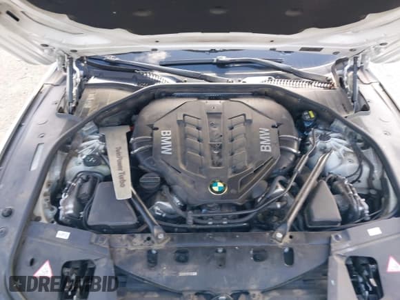 ✅ 2014 BMW 7 Series ALPINA B7 • VIN: WBAYE8C58ED136366 • Lot: 41721814. Wystawiony na IAAI z przebiegiem 142 295 mil. Bezpłatny archiwum sprzedaży aukcyjnych z USA i szczegółowy raport historii pojazdu na DreamBid. Zdjęcie 10.