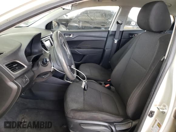 ✅ 2019 Hyundai Accent SE • VIN: 3KPC24A31KE050763 • Лот: 52144375. Опубликован ранее на Copart с пробегом 129 194 миль. Бесплатный доступ к архиву аукционных продаж из США и подробный отчёт об истории автомобиля на DreamBid. Изображение 7.