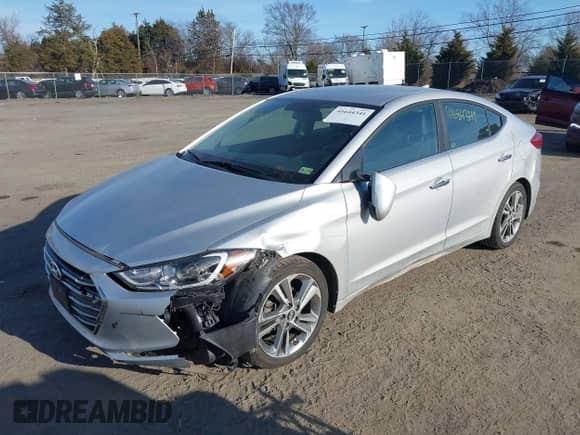 2017 Hyundai Elantra Limited z VIN KMHD84LF3HU269336, wystawiony jako IAAI lot #41684341 z przebiegiem 118 278 mil mil oraz . Historia ofert i sprzedaży dostępna na DreamBid. Obrazek 17.