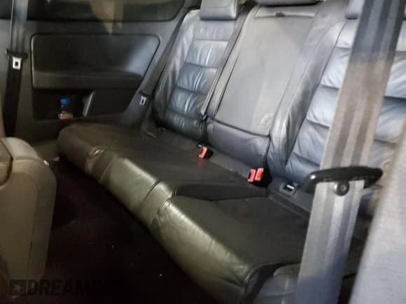 ✅ 2008 Volkswagen R32 • VIN: WVWKC71K28W229510 • Lot: 89291265. Wystawiony na Copart z przebiegiem 133 867 mil. Bezpłatny archiwum sprzedaży aukcyjnych z USA i szczegółowy raport historii pojazdu na DreamBid. Zdjęcie 10.