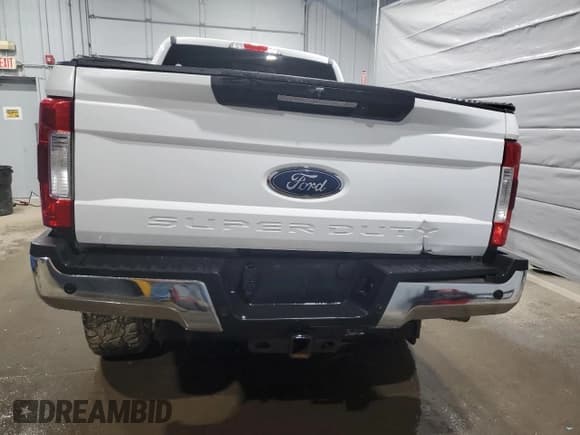 ✅ 2018 Ford F-350 XL • VIN: 1FT8W3BT0JEC03730 • Лот: 48977245. Опубликован ранее на Copart с пробегом 170 202 миль. Бесплатный доступ к архиву аукционных продаж из США и подробный отчёт об истории автомобиля на DreamBid. Изображение 6.