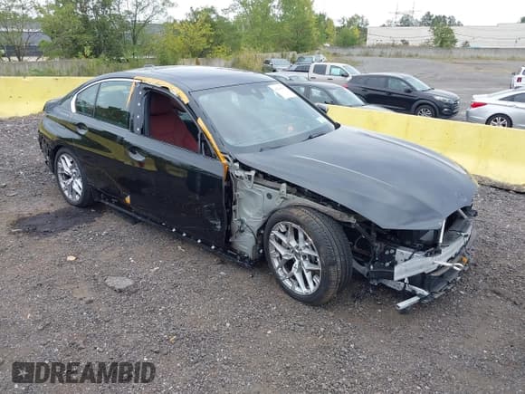 ✅ 2025 BMW 3 Series 330i xDrive • VIN: 3MW89CW05S8F17124 • Lot: 43264941. Wystawiony na IAAI z przebiegiem 857 mil. Bezpłatny archiwum sprzedaży aukcyjnych z USA i szczegółowy raport historii pojazdu na DreamBid. Zdjęcie 1.