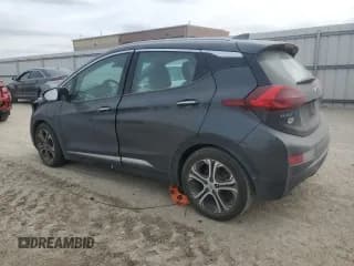 ✅ 2018 Chevrolet Bolt EV Premier • VIN: 1G1FX6S09J4111400 • Lot: 47557335. Wystawiony na Copart z przebiegiem Nie podano. Bezpłatny archiwum sprzedaży aukcyjnych z USA i szczegółowy raport historii pojazdu na DreamBid. Zdjęcie 2.