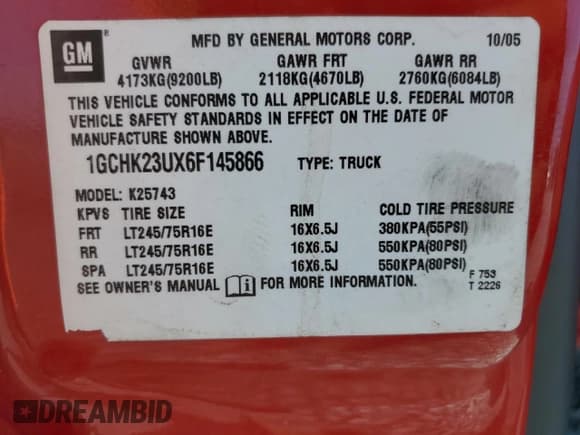 ✅ 2006 Chevrolet Silverado 2500HD LT2 • VIN: 1GCHK23UX6F145866 • Lot: 66022065. Wystawiony na Copart z przebiegiem 107 420 mil. Bezpłatny archiwum sprzedaży aukcyjnych z USA i szczegółowy raport historii pojazdu na DreamBid. Zdjęcie 12.